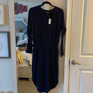 ⭐️High low sweater dress. Navy.